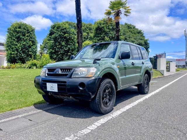 MITSUBISHI PAJERO