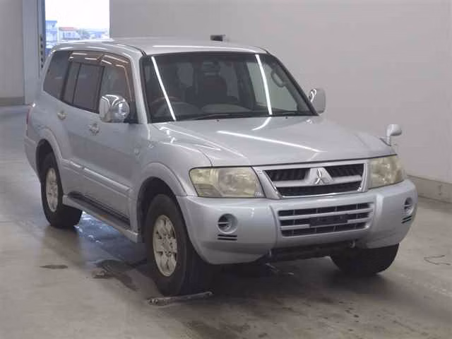 MITSUBISHI PAJERO