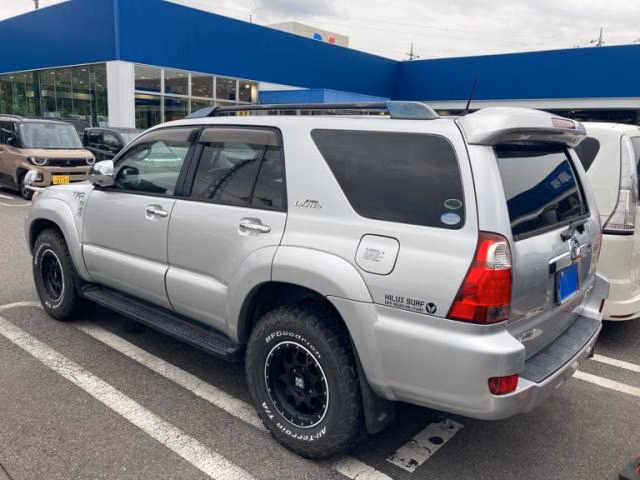 TOYOTA HILUX SURF
