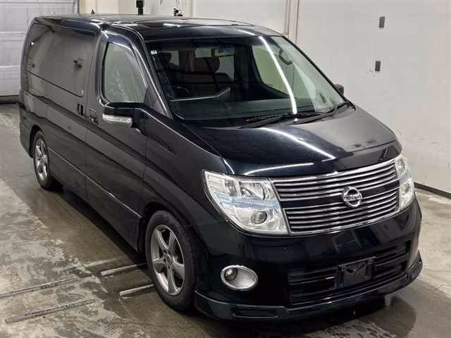 NISSAN ELGRAND
