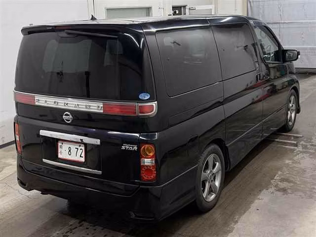 NISSAN ELGRAND