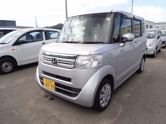 HONDA N-BOX