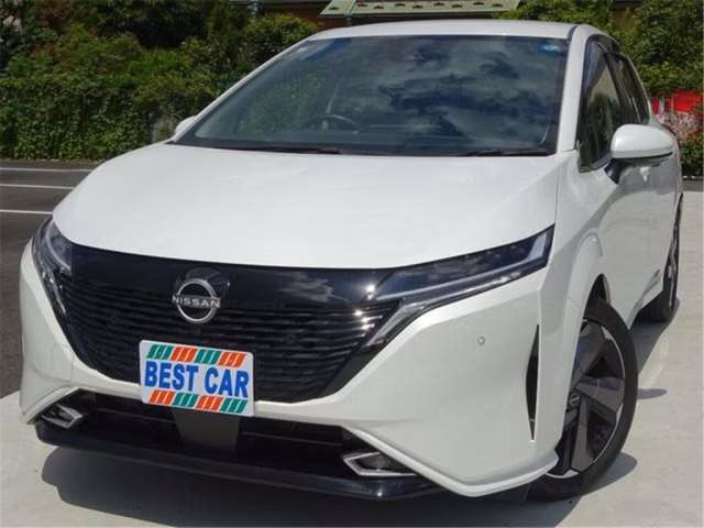Nissan Aura