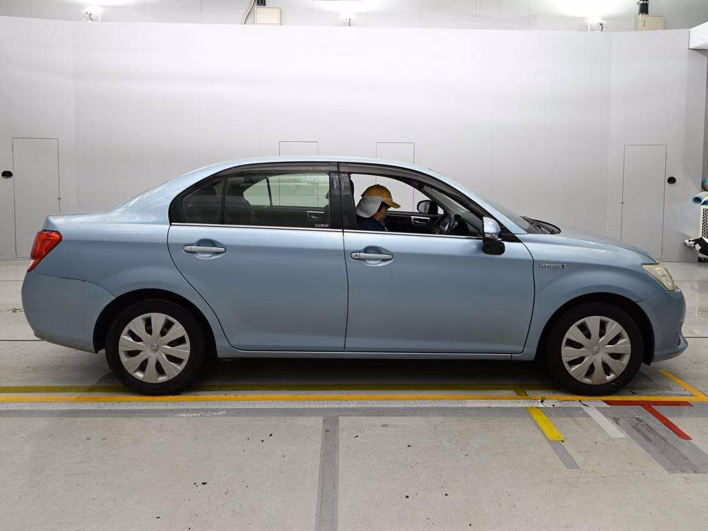 TOYOTA COROLLA AXIO