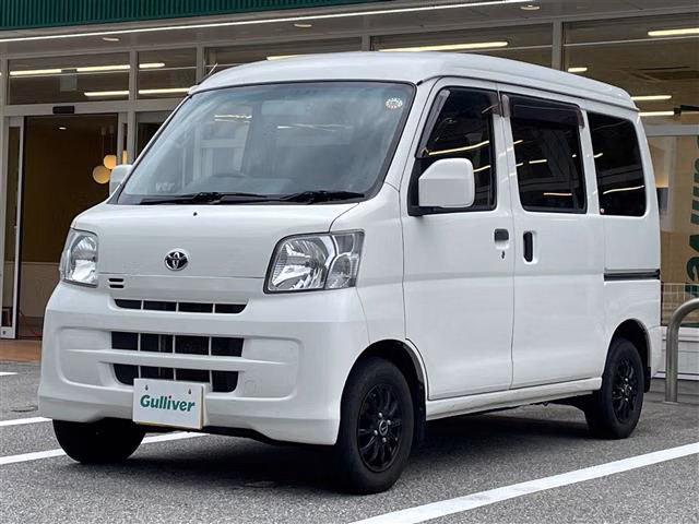 TOYOTA PIXIS VAN