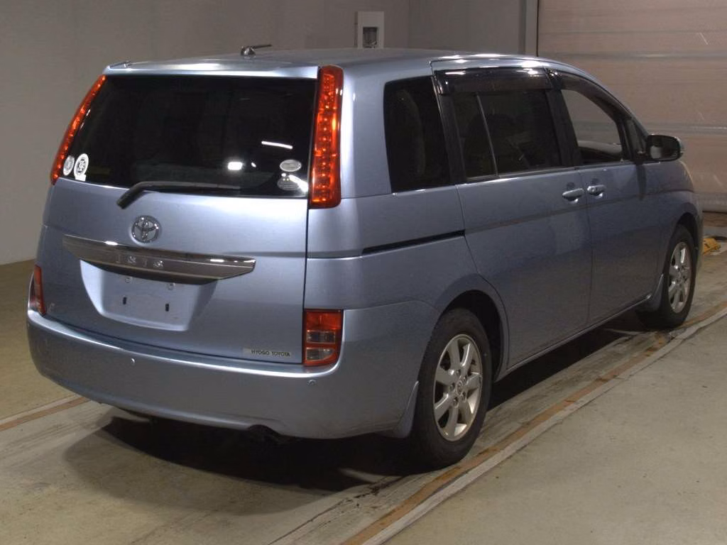 TOYOTA ISIS