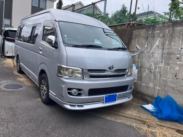 TOYOTA REGIUS ACE