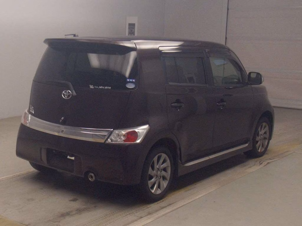 TOYOTA BB