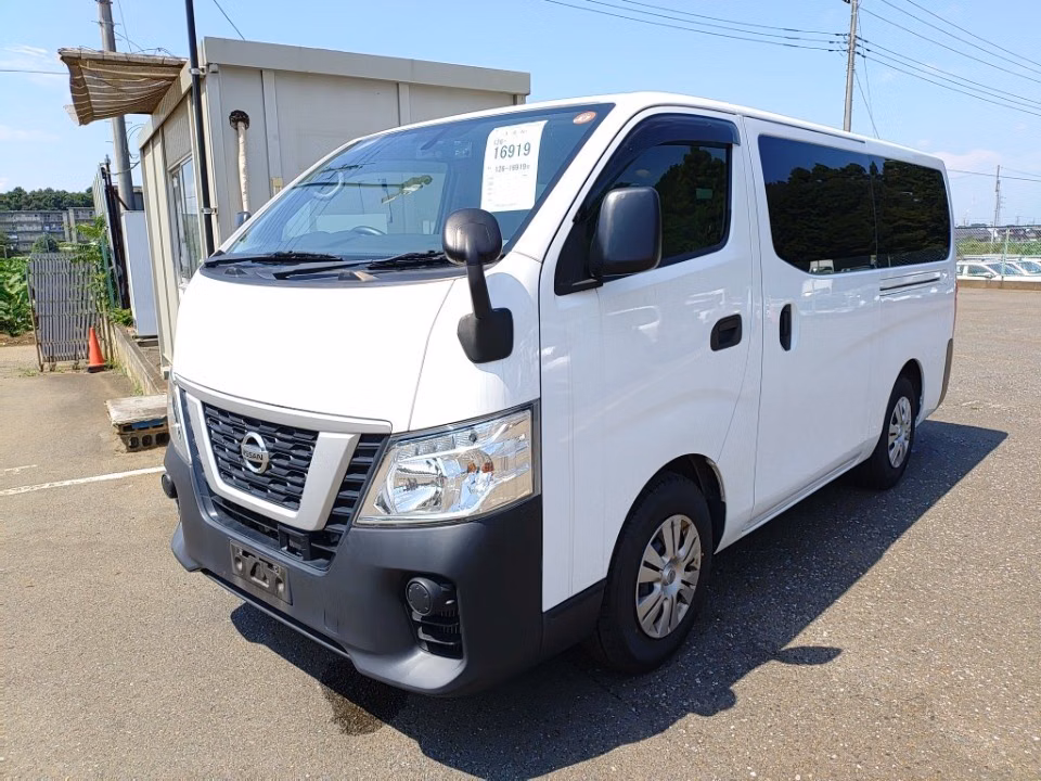 NISSAN NV350 CARAVAN