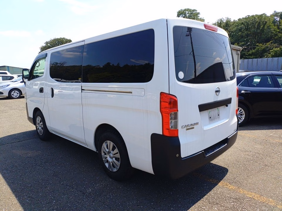 NISSAN NV350 CARAVAN