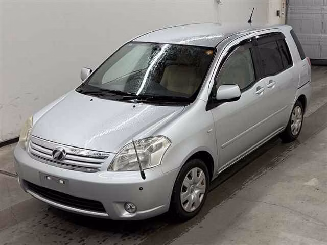 TOYOTA RAUM