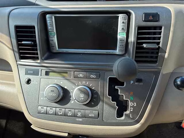 TOYOTA RAUM