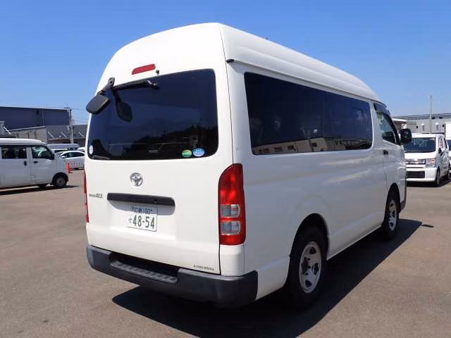 TOYOTA REGIUS ACE