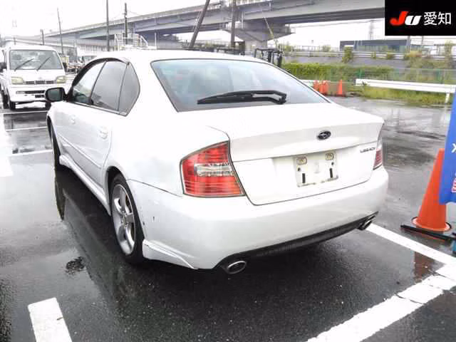 SUBARU LEGACY B4