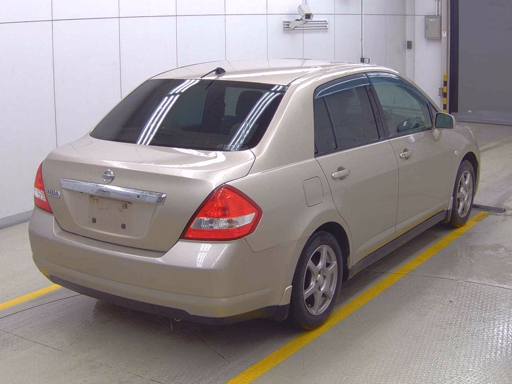 NISSAN TIIDA LATIO