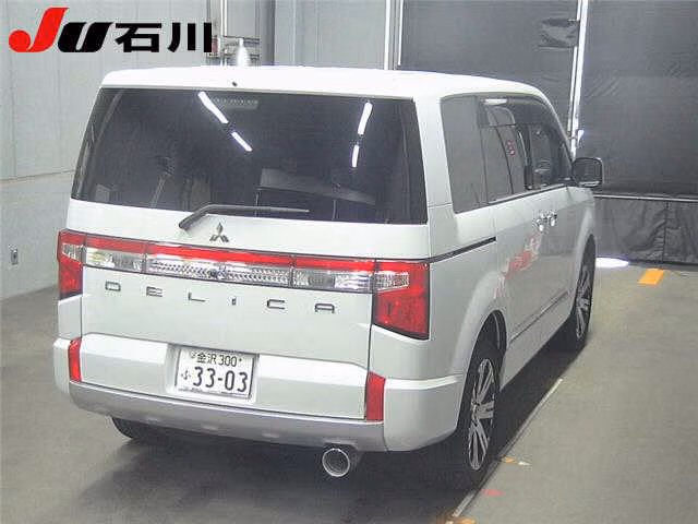 MITSUBISHI DELICA D:5