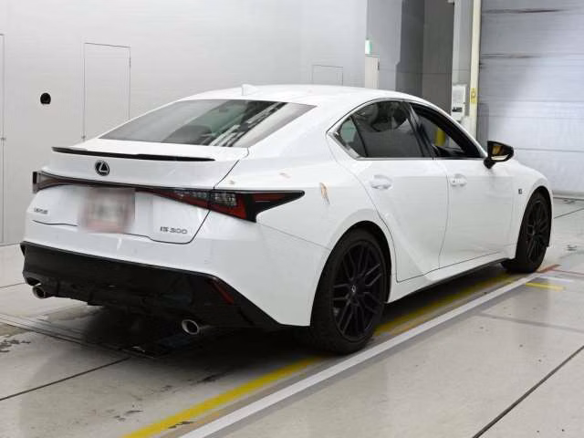 LEXUS IS300