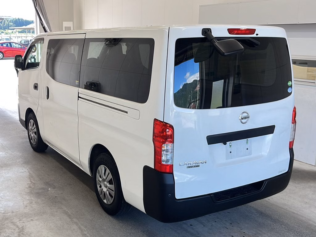 NISSAN NV350 CARAVAN