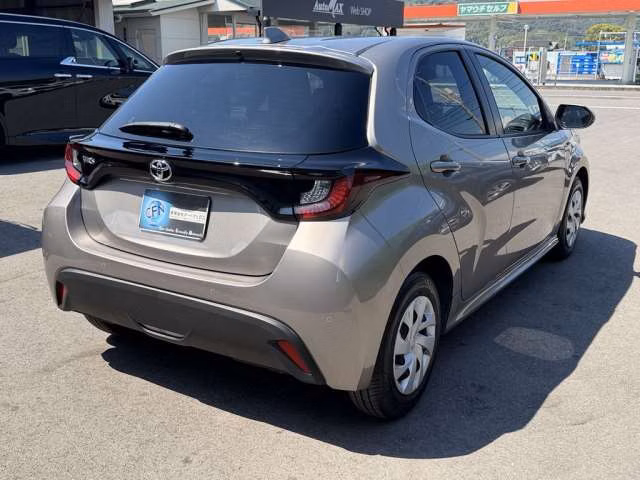 TOYOTA YARIS