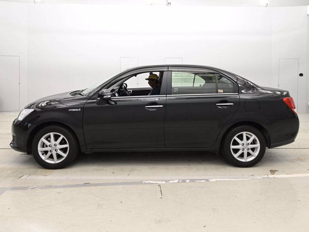 TOYOTA COROLLA AXIO