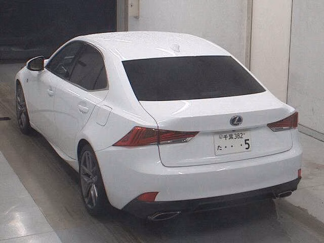 LEXUS IS300