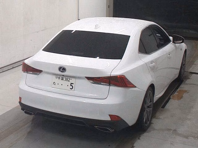 LEXUS IS300