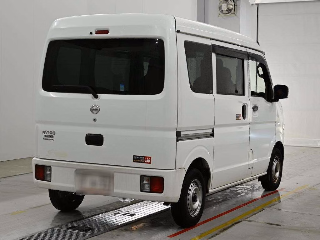 NISSAN NV100 CLIPPER