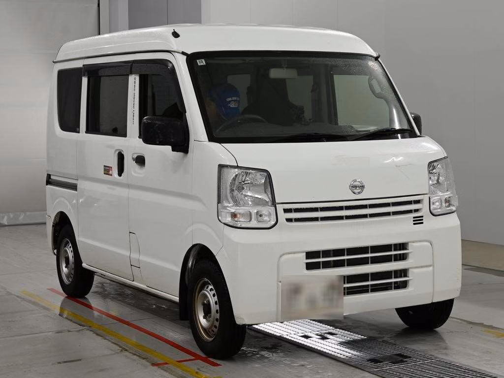 NISSAN NV100 CLIPPER