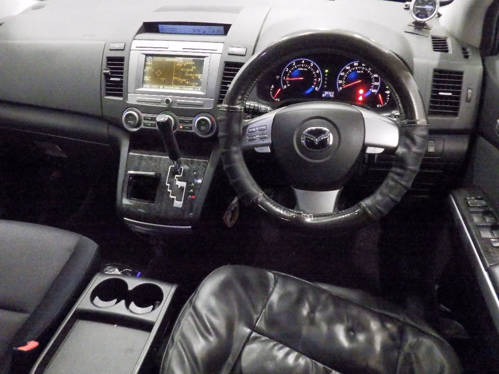 MAZDA MPV