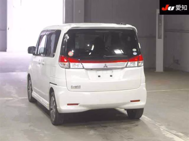 MITSUBISHI DELICA D:2
