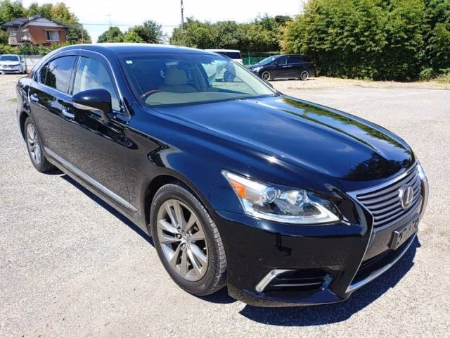 Lexus LS460