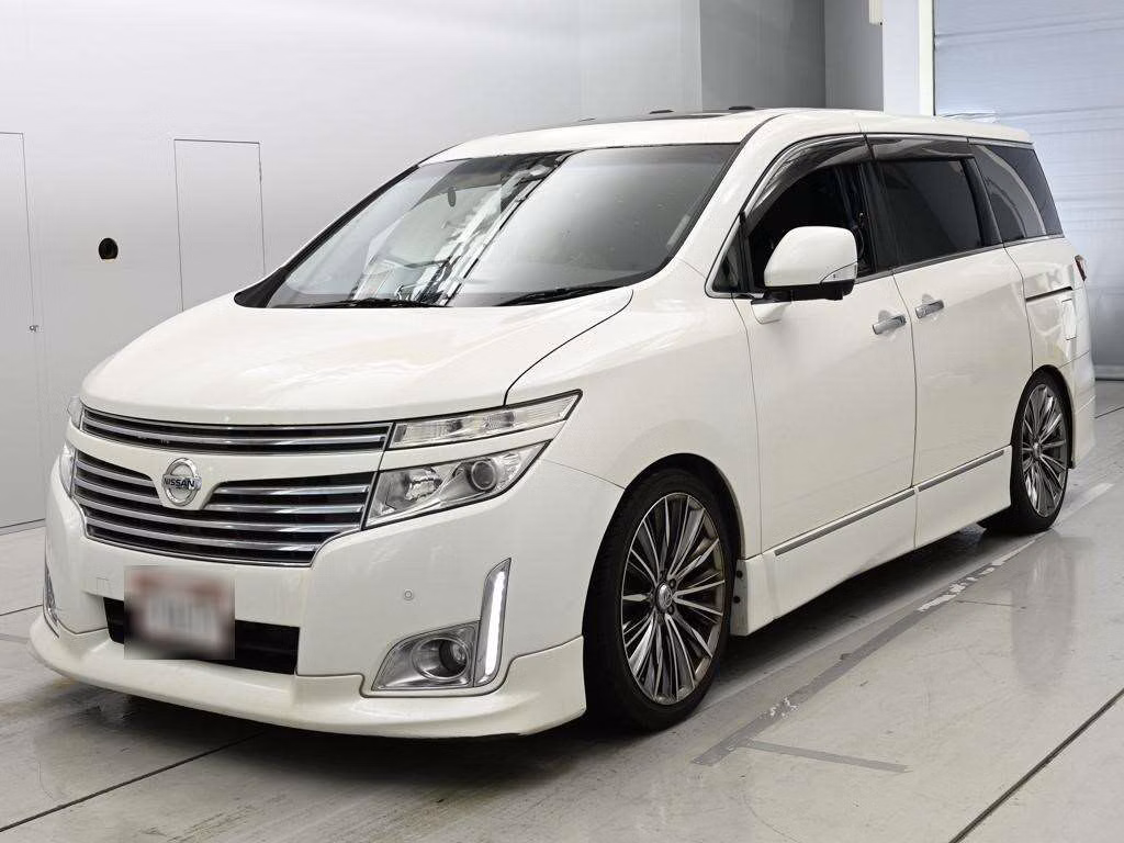 NISSAN ELGRAND