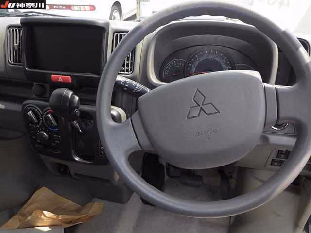 MITSUBISHI MINICAB