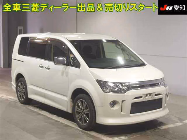 MITSUBISHI DELICA D:5