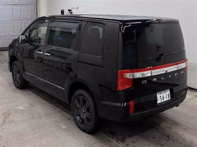 MITSUBISHI DELICA D:5