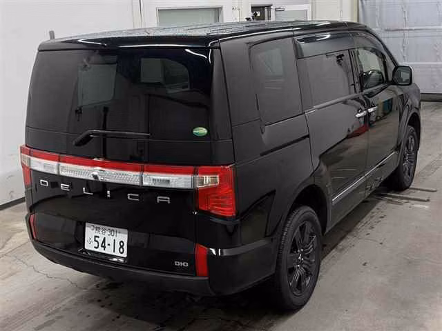 MITSUBISHI DELICA D:5