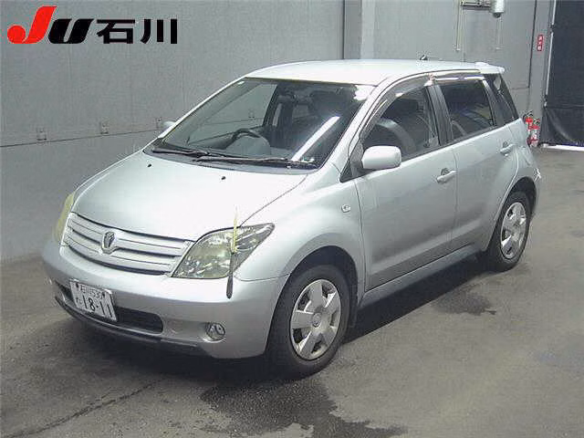TOYOTA IST
