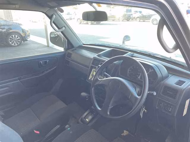 MITSUBISHI PAJERO MINI