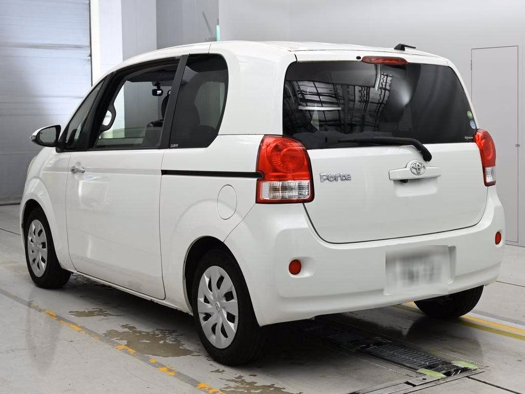 TOYOTA PORTE