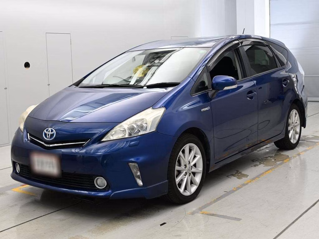 TOYOTA PRIUS ALPHA