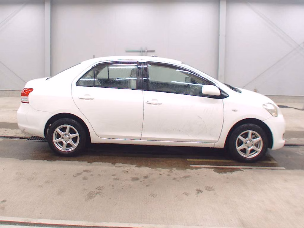 TOYOTA BELTA
