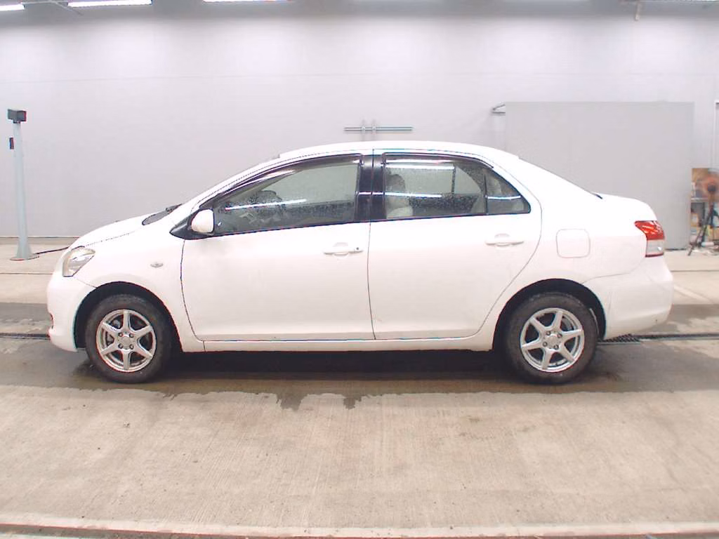 TOYOTA BELTA