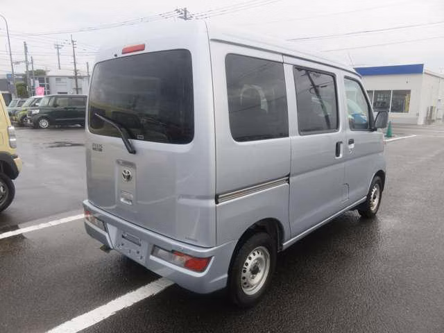 TOYOTA PIXIS VAN