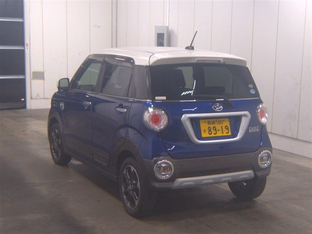 DAIHATSU CAST
