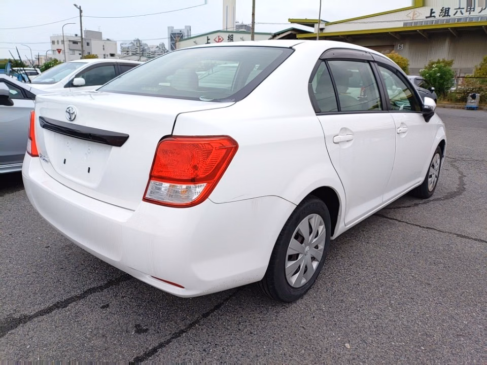 TOYOTA COROLLA AXIO