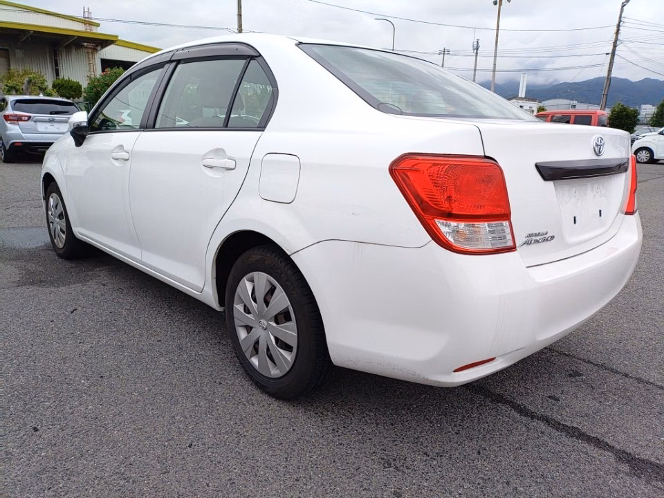 TOYOTA COROLLA AXIO