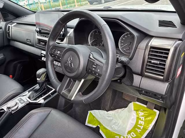 MITSUBISHI TRITON