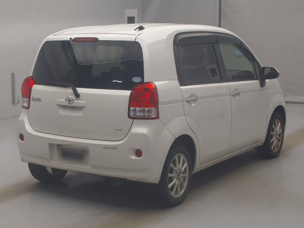 TOYOTA PORTE