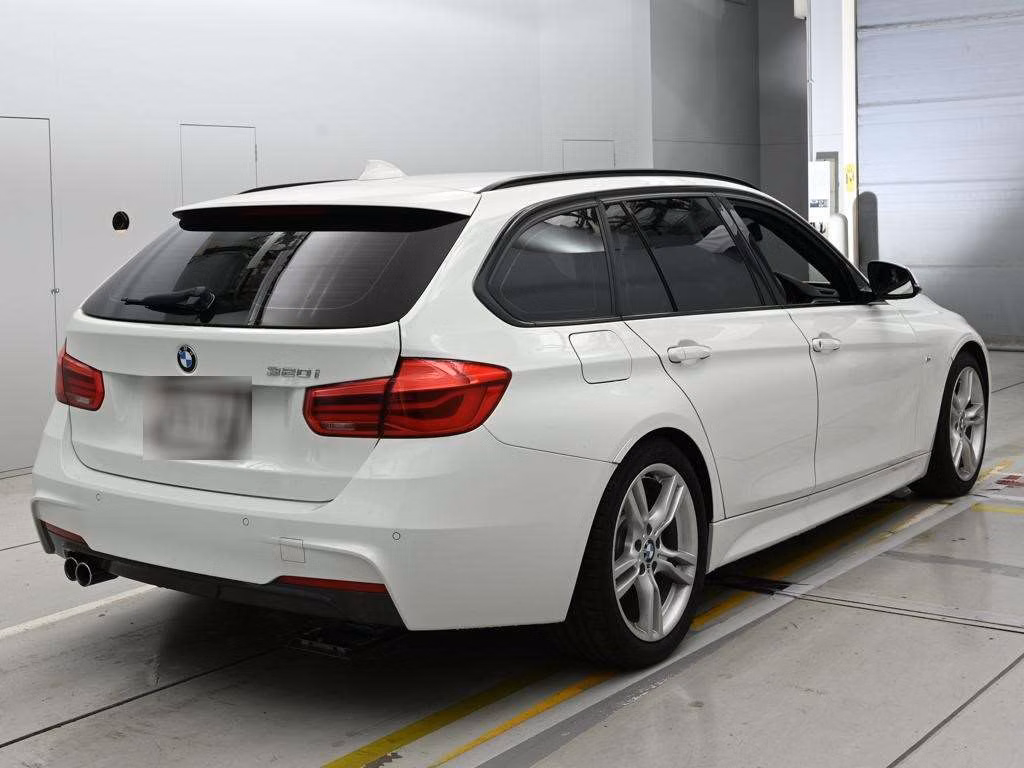 BMW 3-SERIES