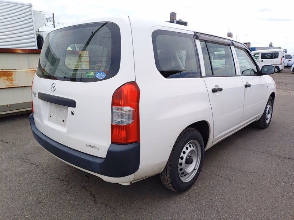 MAZDA FAMILIA